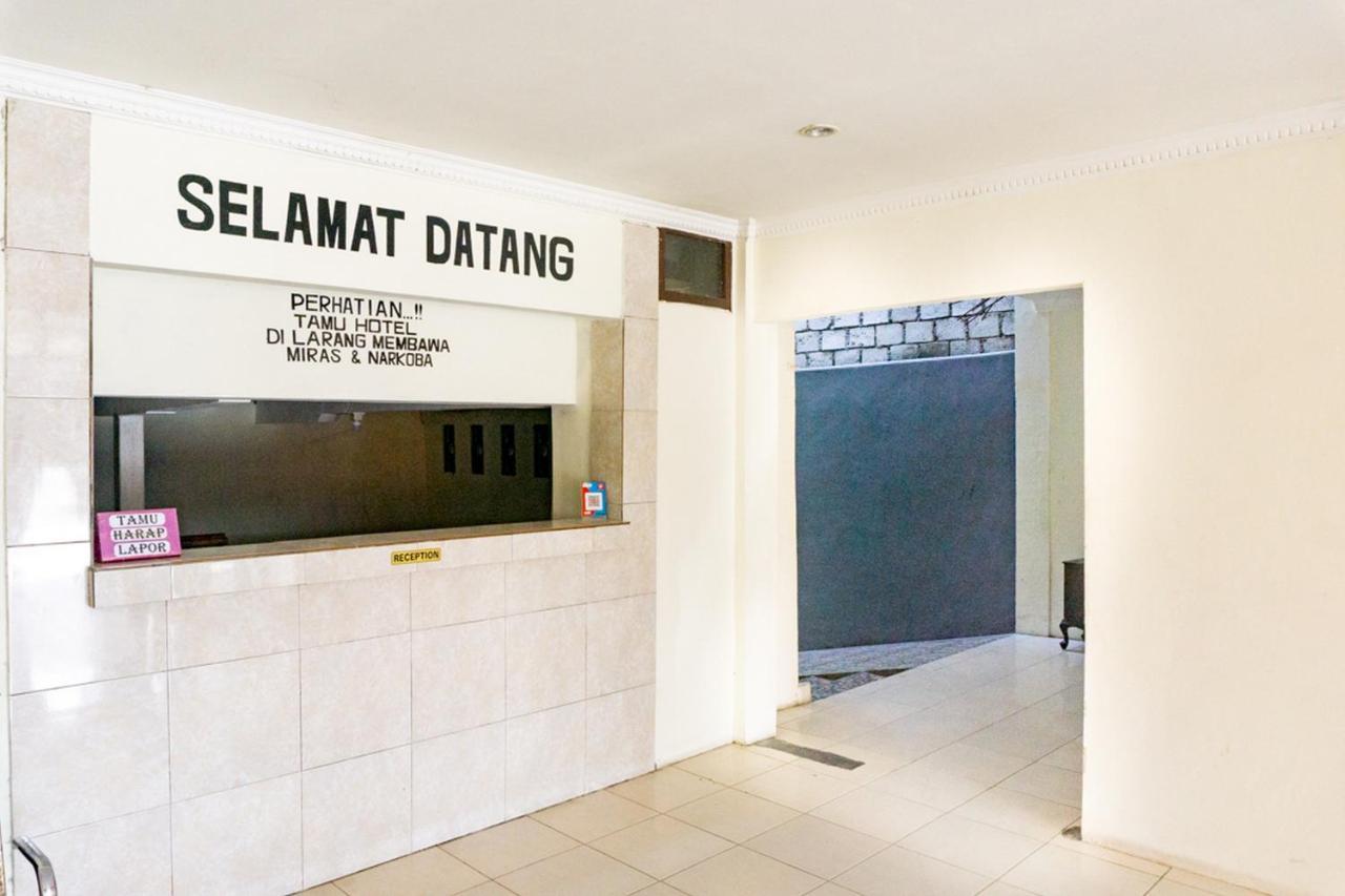 Reddoorz Near Sentani Airport Jayapura酒店 外观 照片