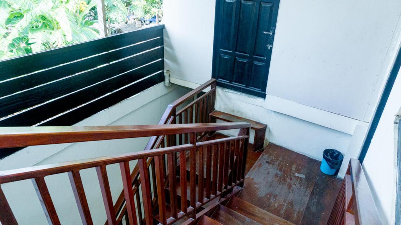 Reddoorz Near Sentani Airport Jayapura酒店 外观 照片