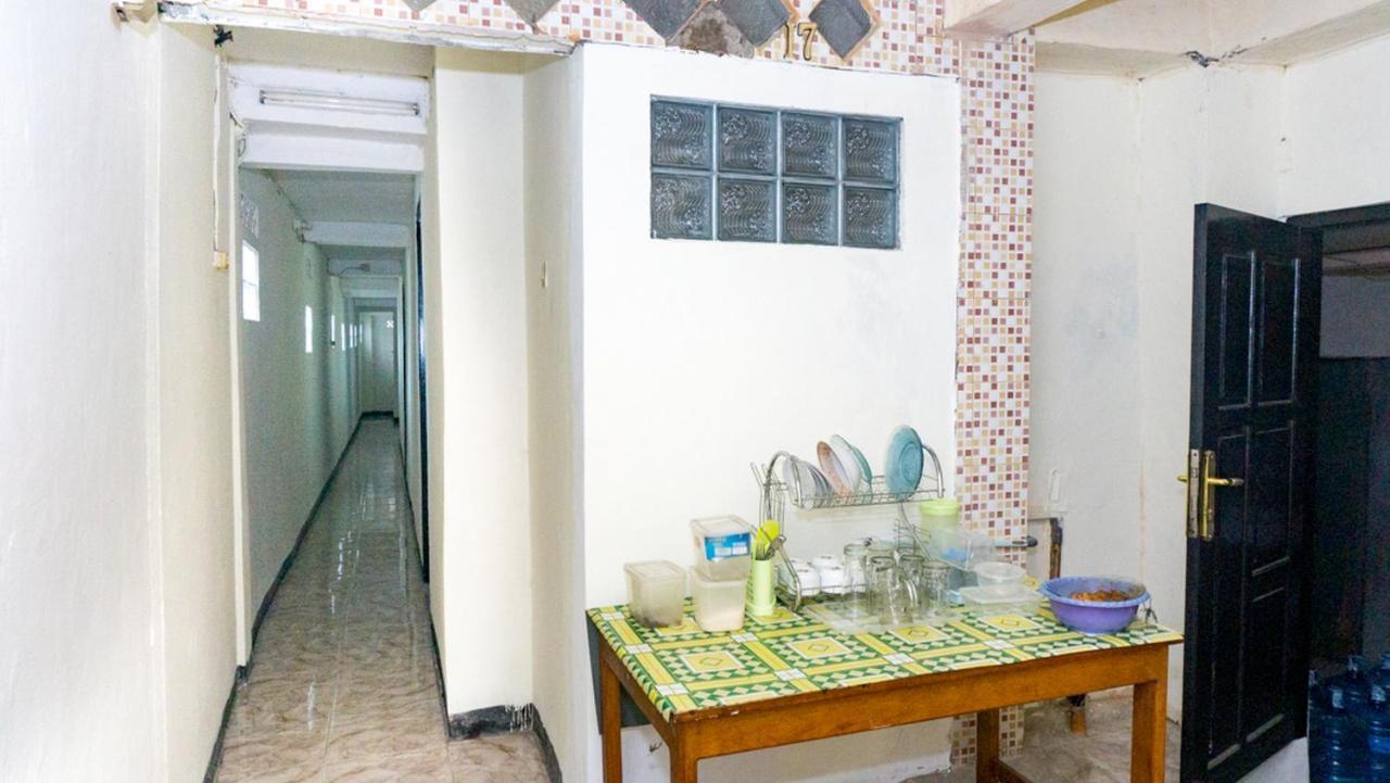 Reddoorz Near Sentani Airport Jayapura酒店 外观 照片