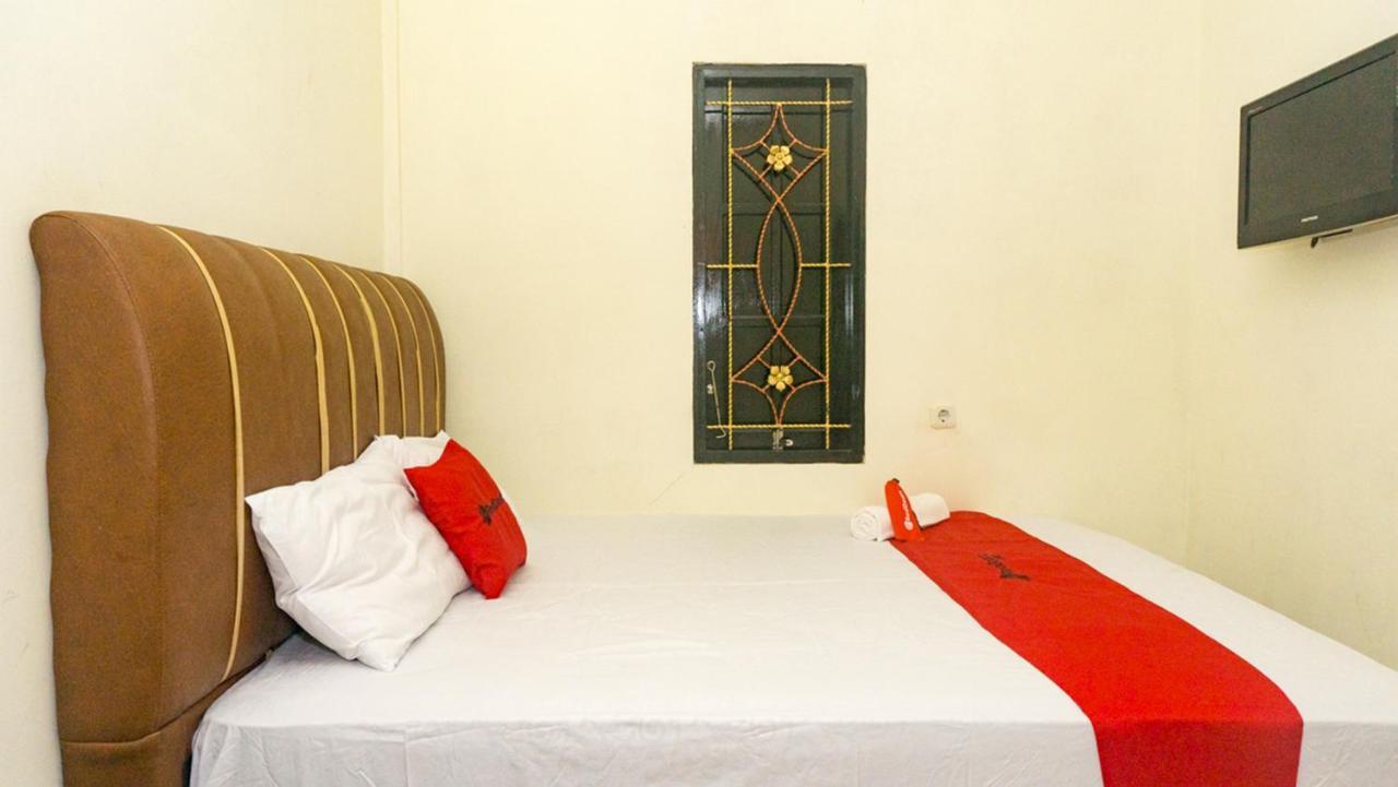 Reddoorz Near Sentani Airport Jayapura酒店 外观 照片