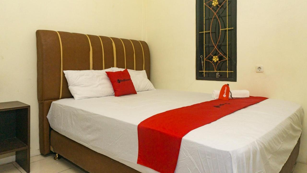Reddoorz Near Sentani Airport Jayapura酒店 外观 照片