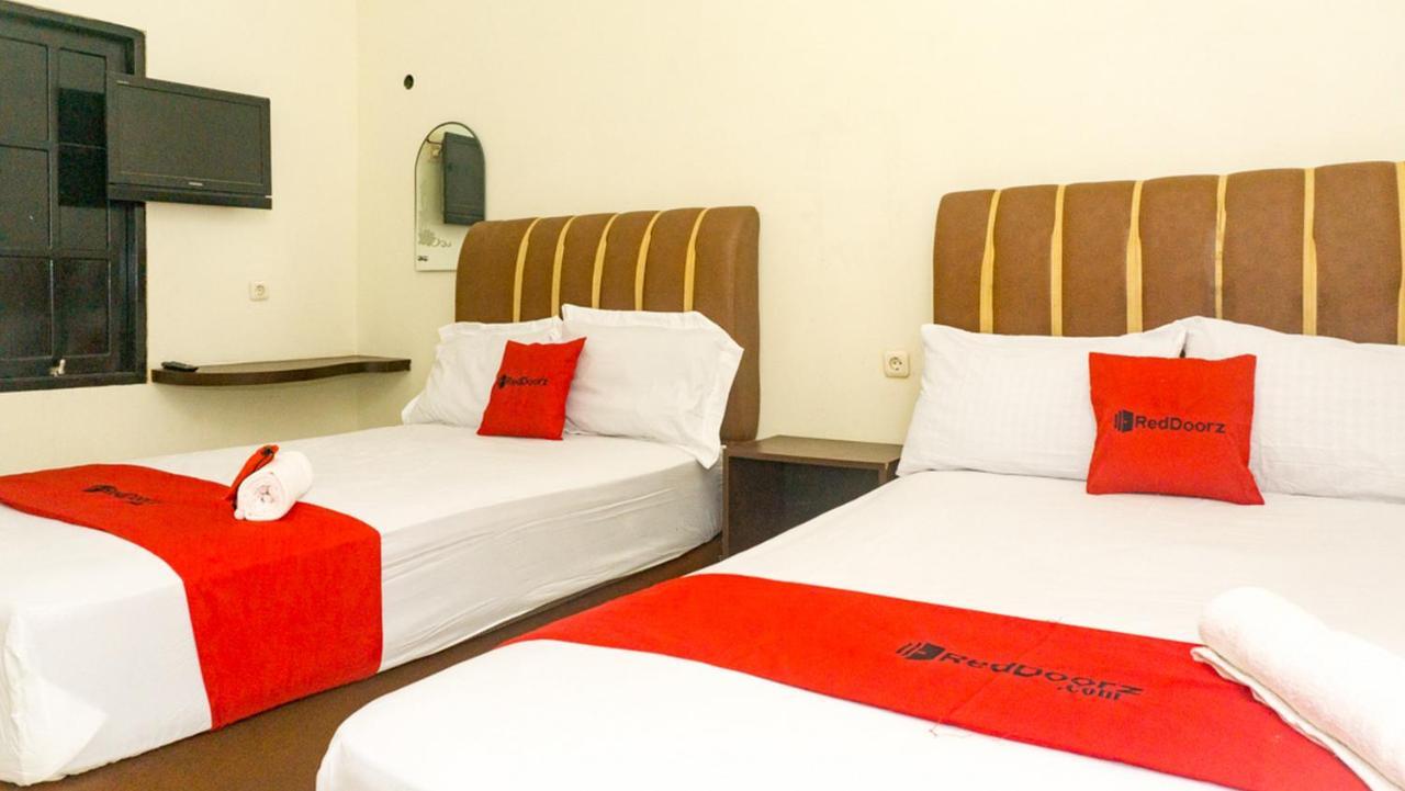 Reddoorz Near Sentani Airport Jayapura酒店 外观 照片