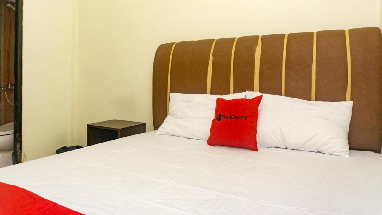 Reddoorz Near Sentani Airport Jayapura酒店 外观 照片